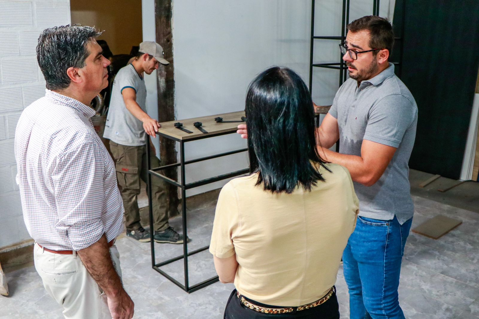 *CAPITANICH RECORRIÓ LA FÁBRICA “DECO MUEBLES” Y PROYECTÓ NUEVAS LÍNEAS DE FINANCIAMIENTO Y ACOMPAÑAMIENTO ESTATAL*