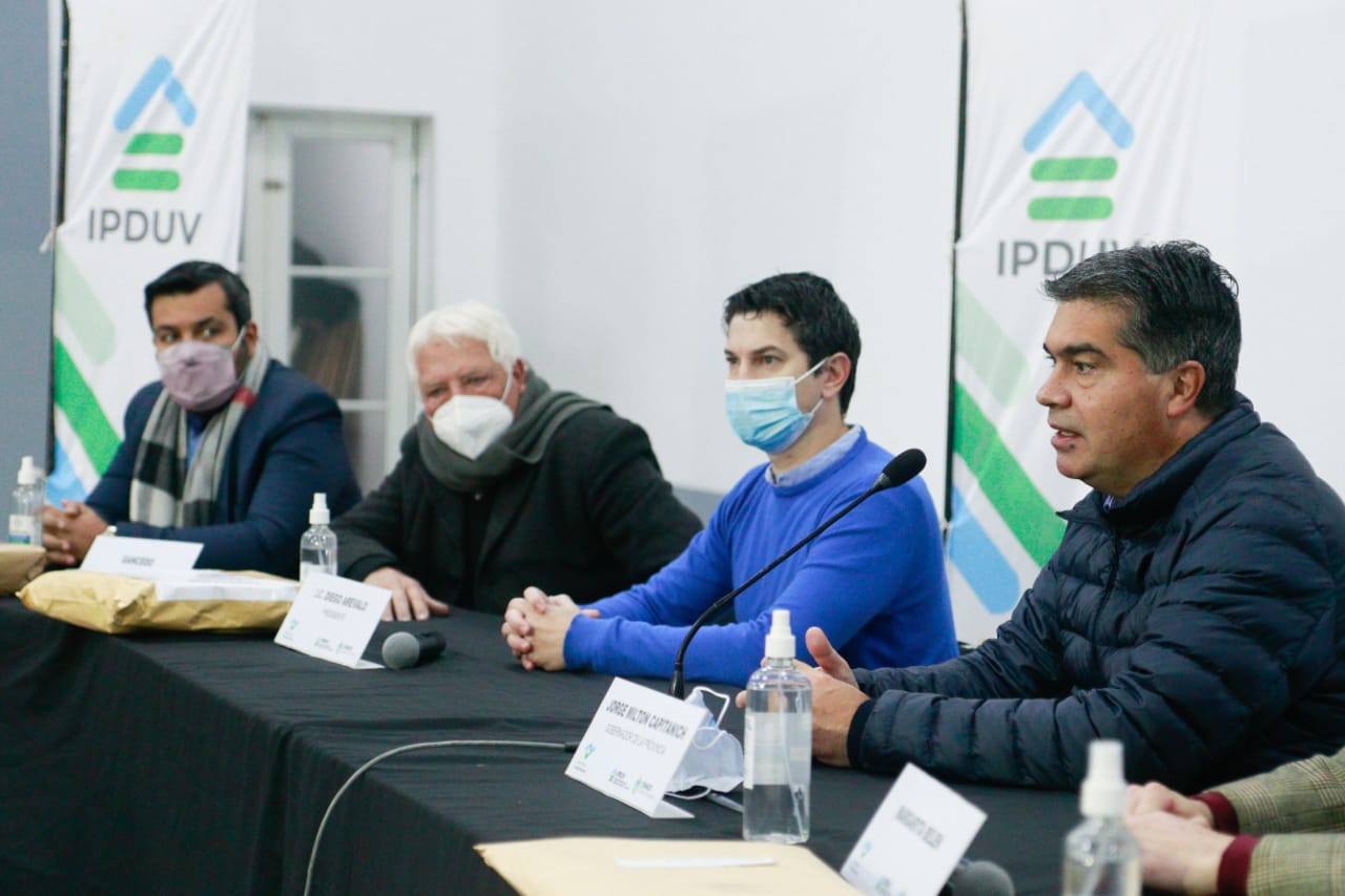 *CAPITANICH ABRIÓ OFERTAS PARA LA CONSTRUCCIÓN DE 58 VIVIENDAS EN GANCEDO Y MARGARITA BELÉN