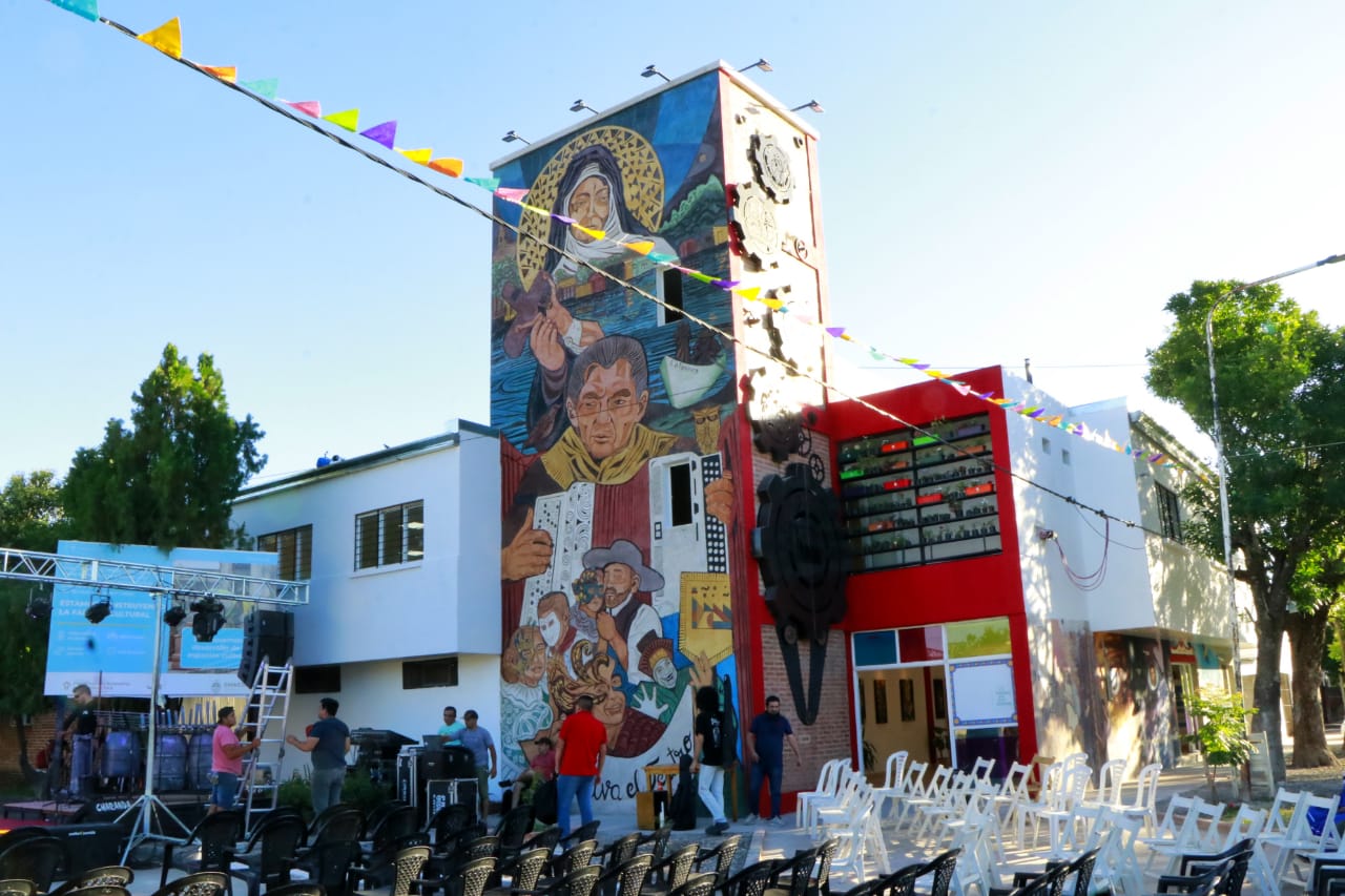 *PUERTO TIROL: CAPITANICH INAUGURÓ LA REFACCIÓN Y AMPLIACIÓN DEL REGISTRO CIVIL Y OBRAS EN LA FÁBRICA CULTURAL*