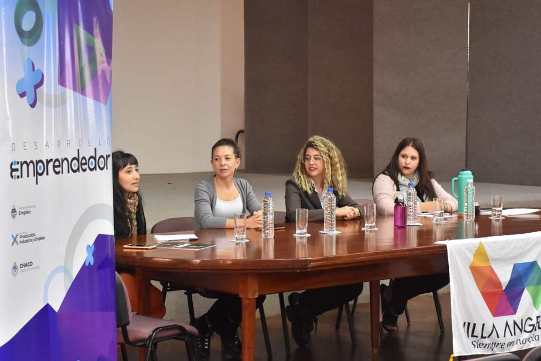 VILLA ANGELA: EL MUNICIPIO ACOMPAÑÓ CAPACITACIÓN DESTINADA A EMPRENDEDORES