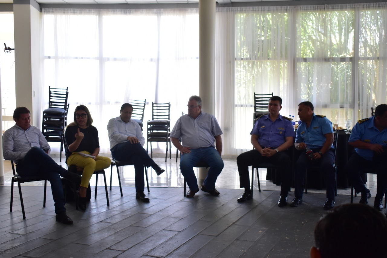 LA PROVINCIA AVANZA CON LOS MUNICIPIOS EN LA MEDIACIÓN SOCIAL Y COMUNITARIA PARA LA RESOLUCIÓN DE CONFLICTOS SOCIALES