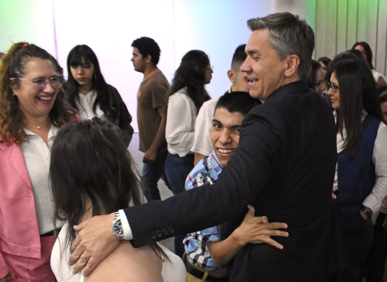 EL GOBERNADOR ZDERO JUNTO A PERSONAS CON DISCAPACIDAD COMPARTIERON UN ESPACIO DE DIÁLOGO, EN EL MARCO DEL 3 DE DICIEMBRE