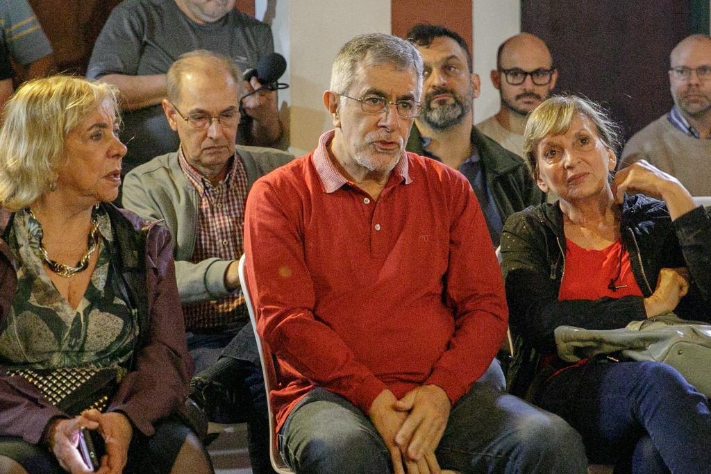 *Participación ciudadana: Capitanich junto a vecinos y vecinas de la zona céntrica de Resistencia definieron agenda de políticas prioritarias*
