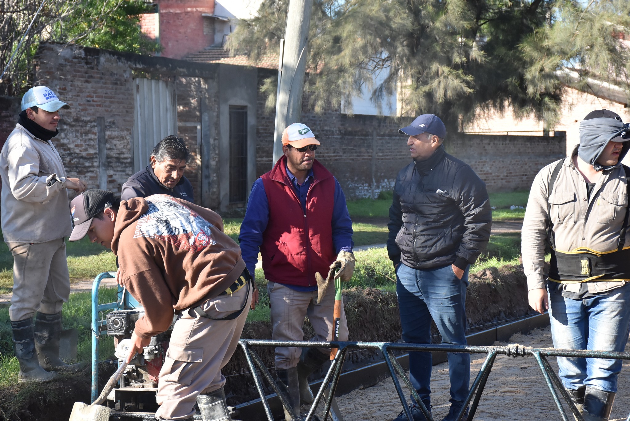 MUNICIPALIDAD DE VILLA ÁNGELA INICIA NUEVA OBRA DE PAVIMENTACIÓN EN CALLE PADRE EDUARDO HRYNIEWICK