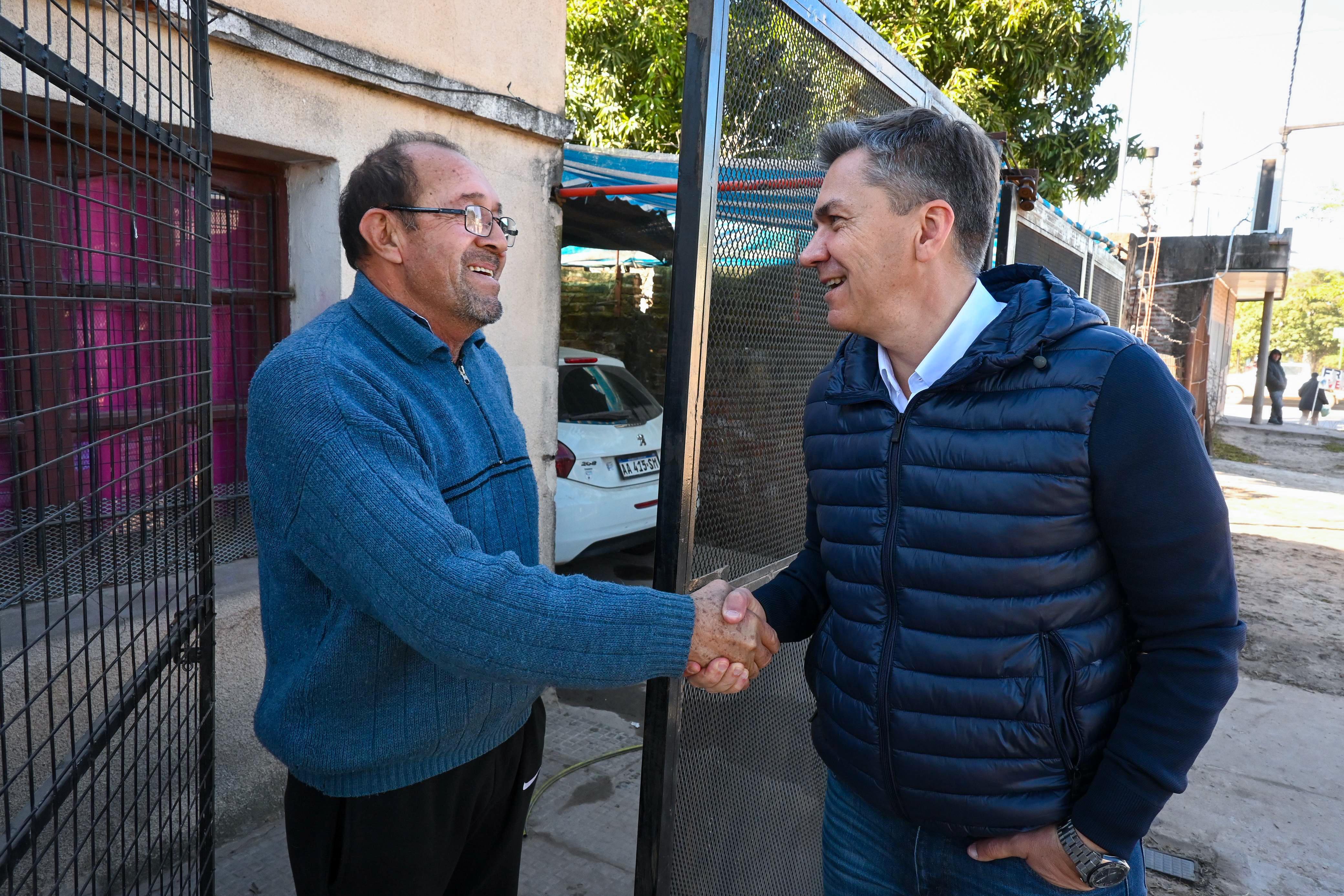 EL GOBERNADOR ZDERO INAUGURÓ HOY CUADRAS DE PAVIMENTO E ILUMINACIÓN EN GENERAL SAN MARTÍN