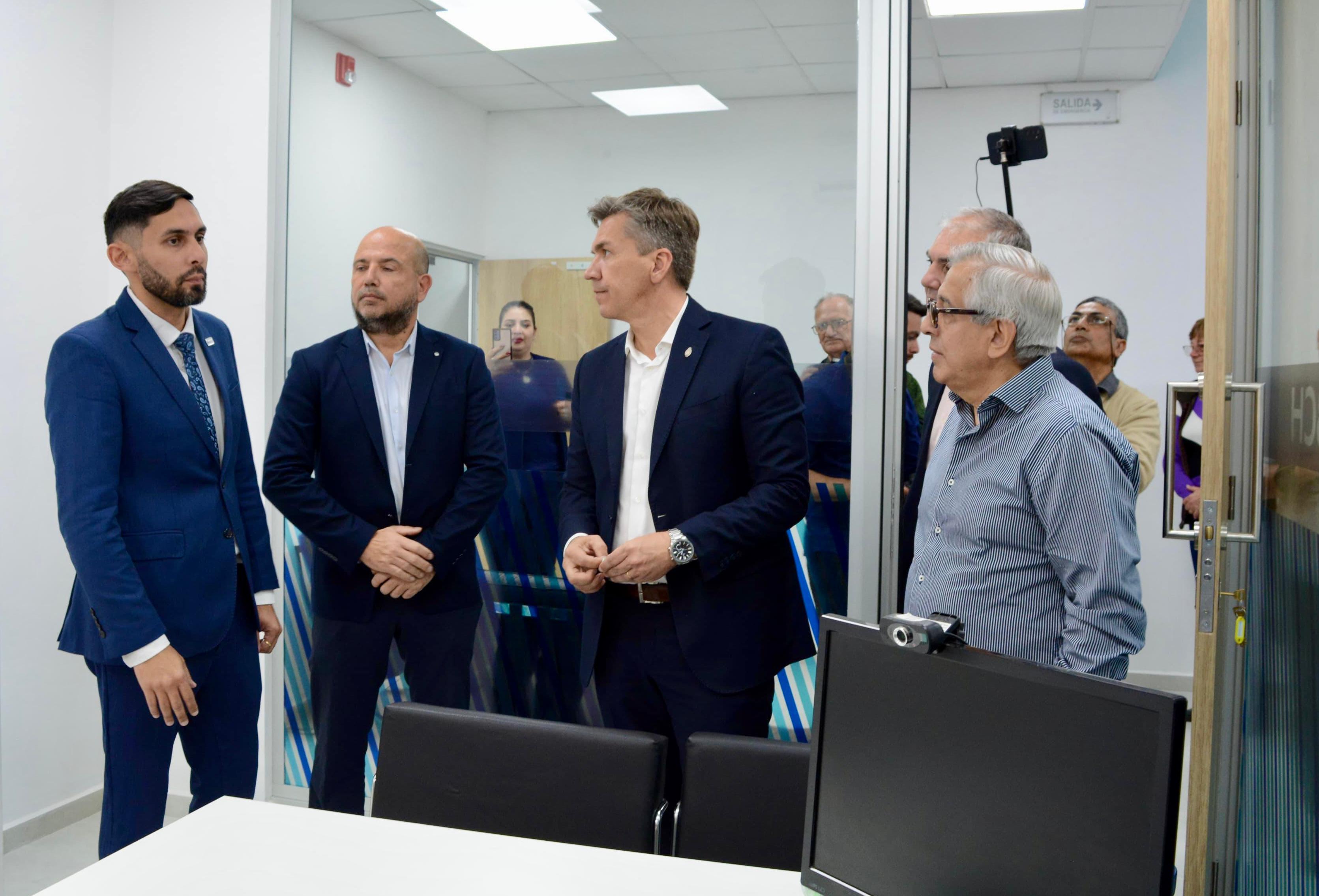 DU GRATY: EL GOBERNADOR ZDERO INAUGURÓ LA NUEVA SUCURSAL DEL BANCO DEL CHACO