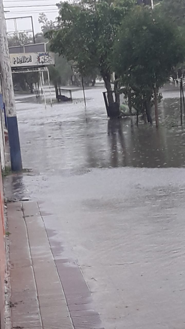 VILLA ANGELA: CONSTATAN EL BUEN ESCURRIMIENTO DEL AGUA EN UN DIA CON MAS DE 140 MM DE LLUVIA 