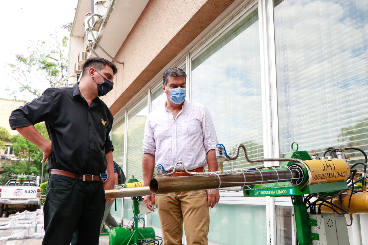 *INDUSTRIA CHAQUEÑA Y PREVENCIÓN DEL DENGUE: CAPITANICH ENTREGÓ 33 MÁQUINAS DE FUMIGACIÓN PARA LAS REGIONES SANITARIAS*