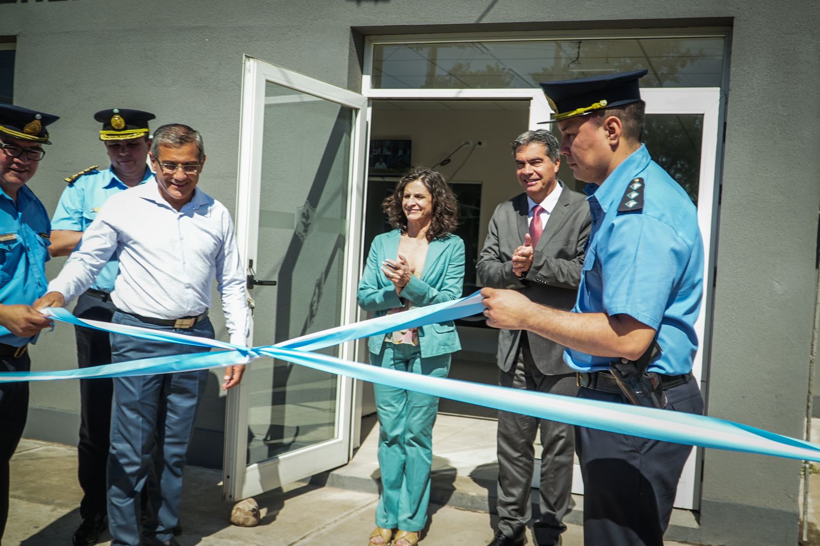 *EL GOBIERNO HABILITÓ LAS REFACCIONES DEL DEPARTAMENTO 911 DE SÁENZ PEÑA*