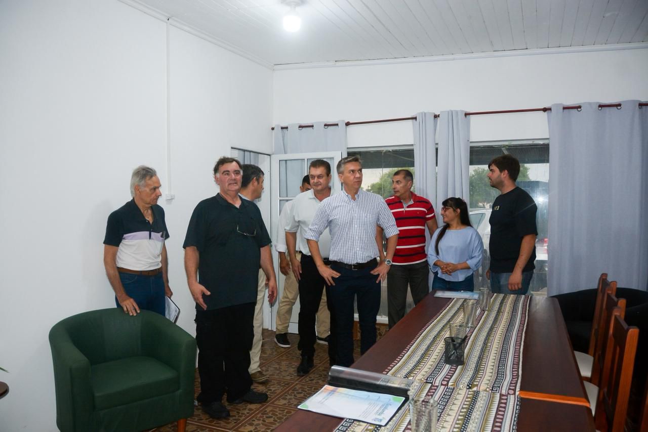 *LOS FRENTONES: ZDERO INAUGURÓ LA NUEVA SEDE DE LA COOPERATIVA GUALAMBA Y FORMALIZÓ LA CESIÓN DE LÍNEAS DE SECHEEP*