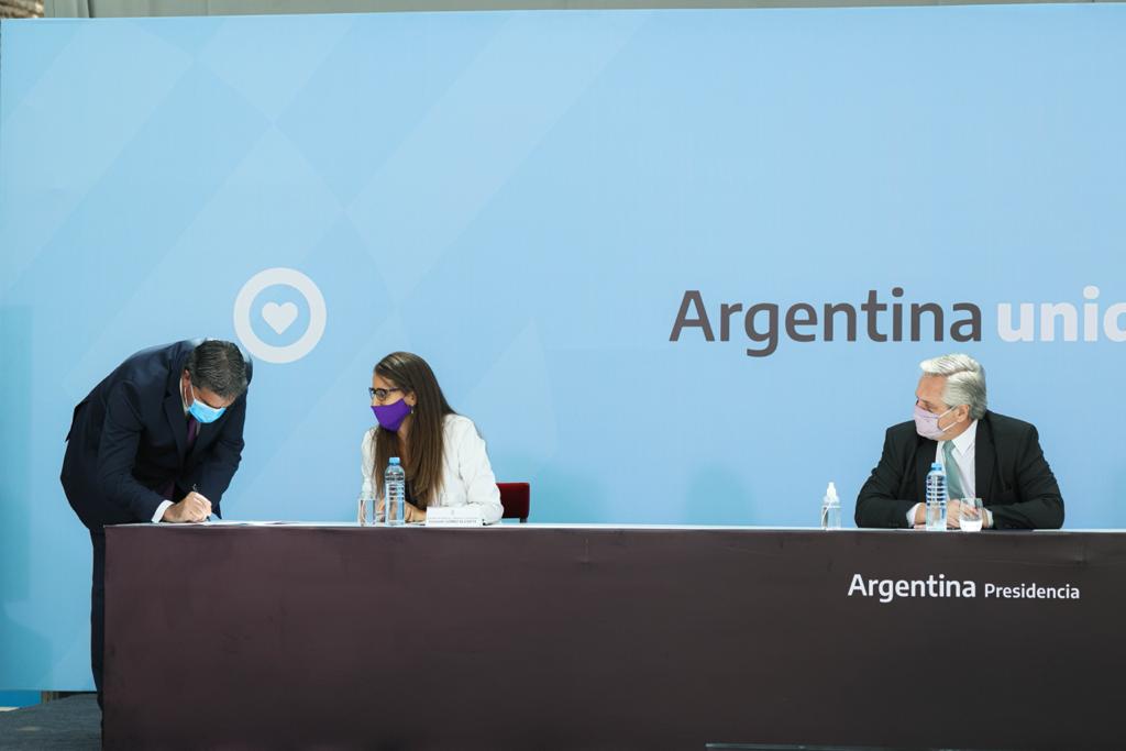 DESDE CASA ROSADA CAPITANICH SUSCRIBIÓ EL ACUERDO FEDERAL CONTRA LA VIOLENCIA DE GÉNERO