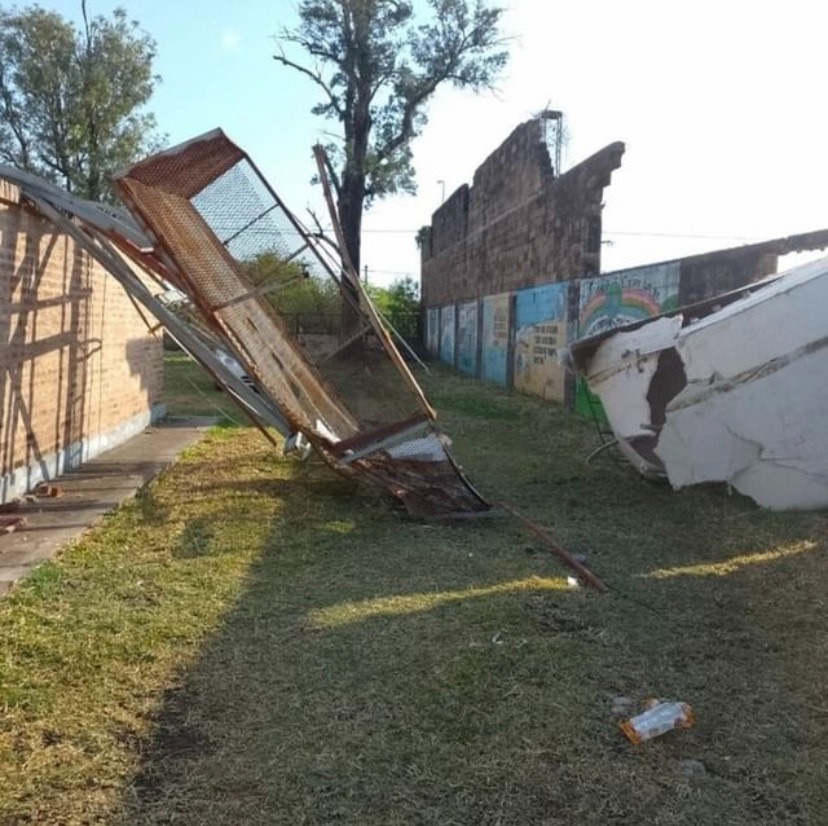 INFRAESTRUCTURA ESCOLAR TRABAJA EN LOS ESTABLECIMIENTOS AFECTADOS POR LA ÚLTIMA TORMENTA