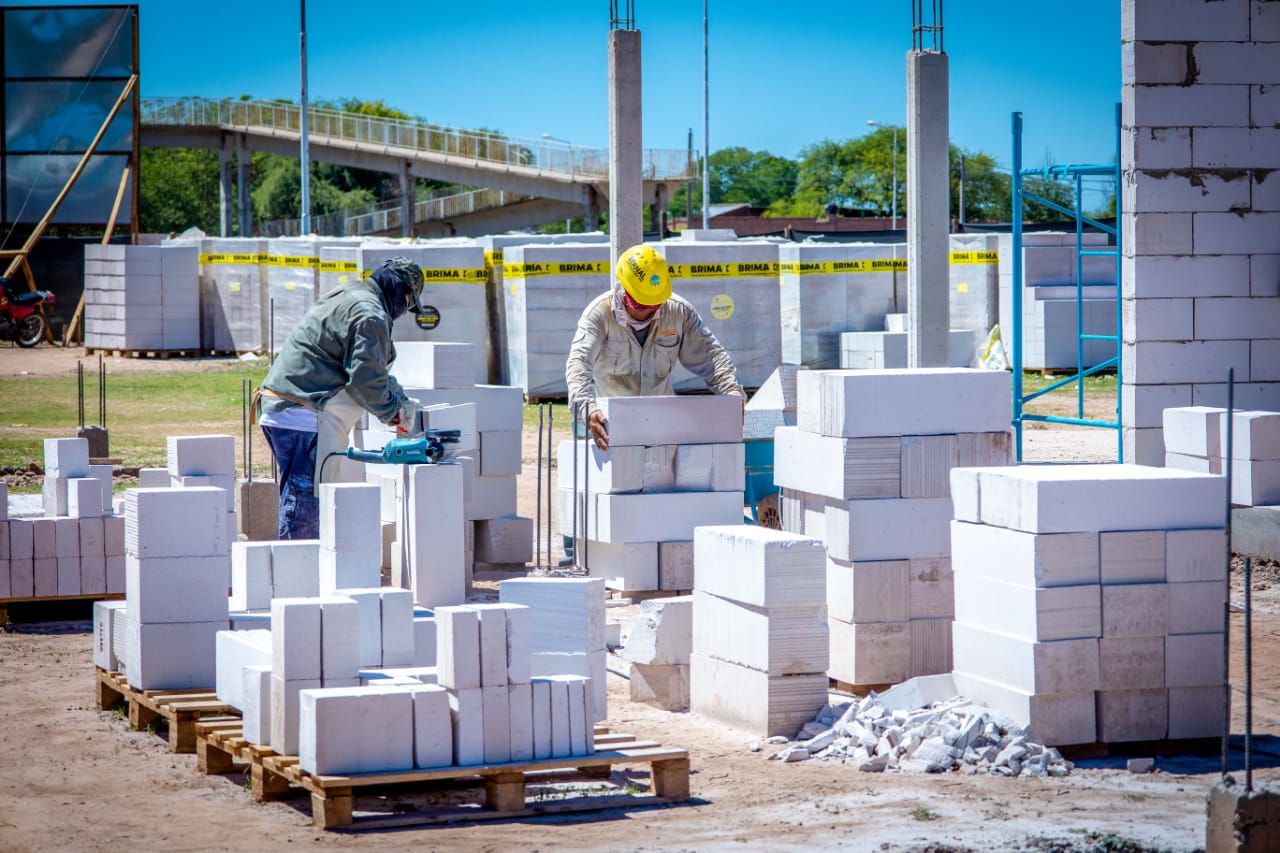 *TACO POZO: EL GOBIERNO AVANZA CON LA CONSTRUCCIÓN DE LA NUEVA TERMINAL*