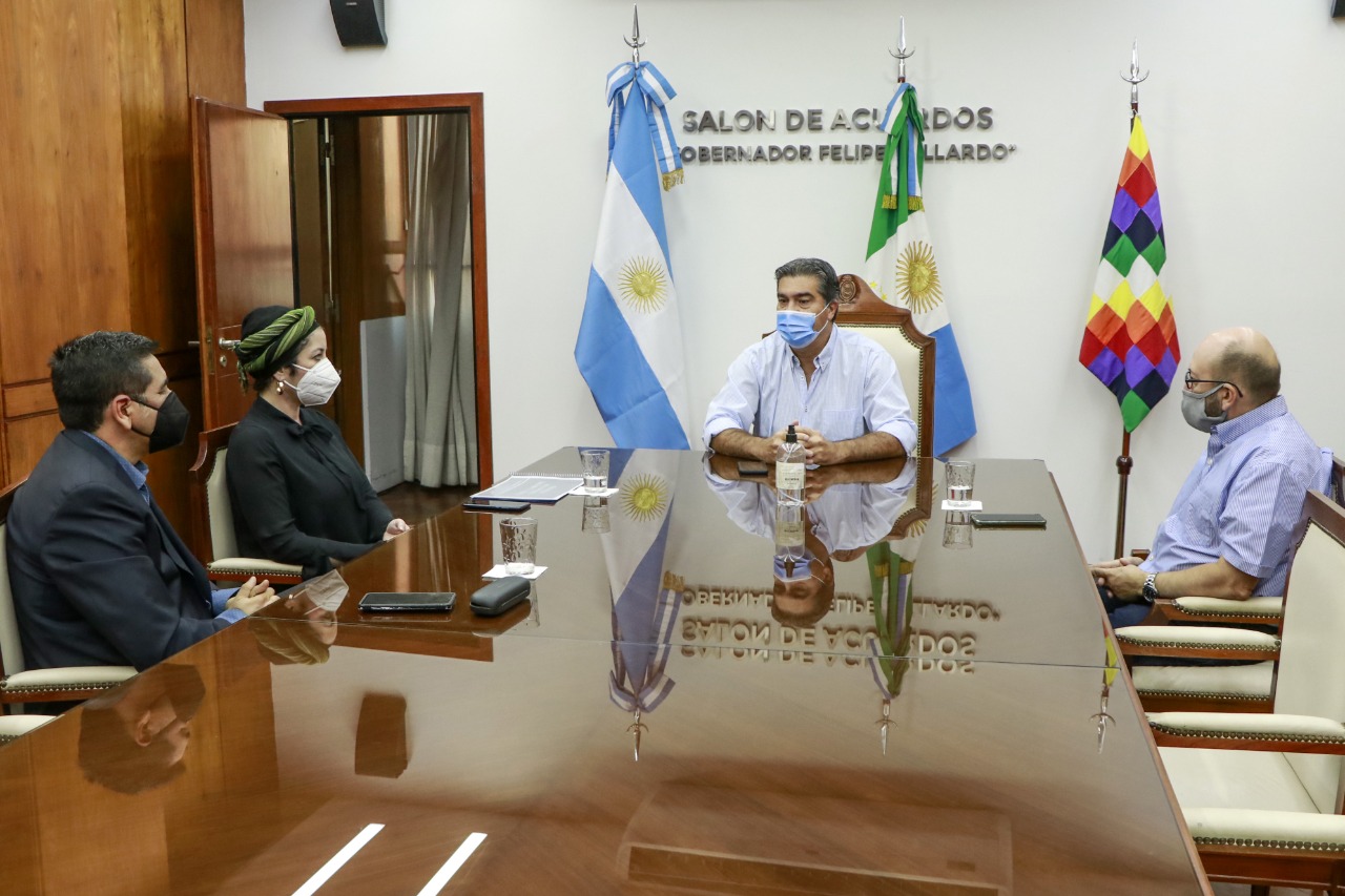 *CAPITANICH SE REUNIÓ CON REPRESENTANTES DE PARAGUAY PARA AVANZAR EN EL PUENTE LAS ÑEEMBUCÚ-BERMEJO Y EL PUERTO LAS PALMAS*