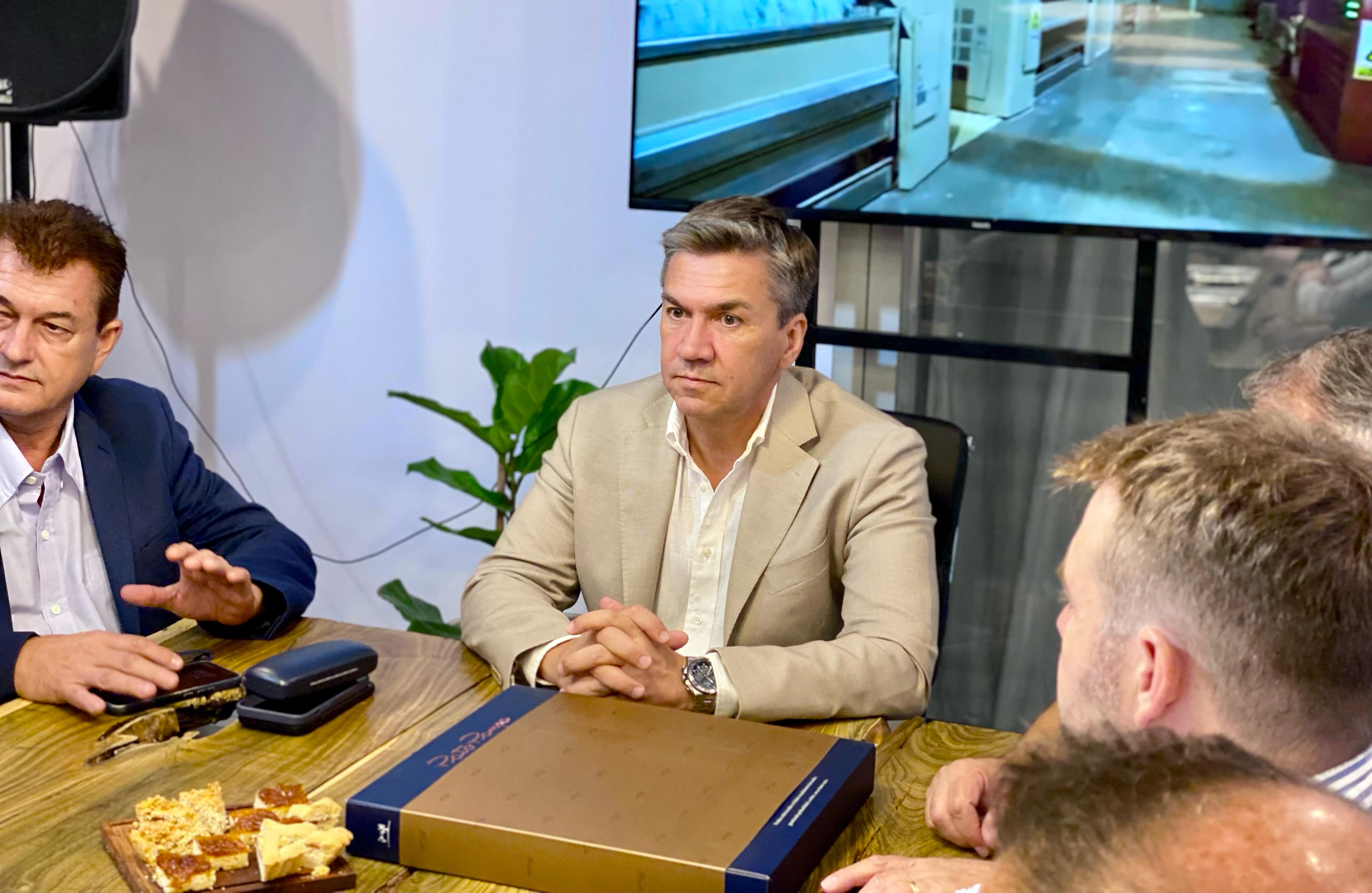 *EXPOAGRO 2025: EL GOBERNADOR ZDERO MANTIENE REUNIONES DE TRABAJO Y VINCULACIÓN CON ENTIDADES DEL CAMPO DE TODO EL PAÍS*