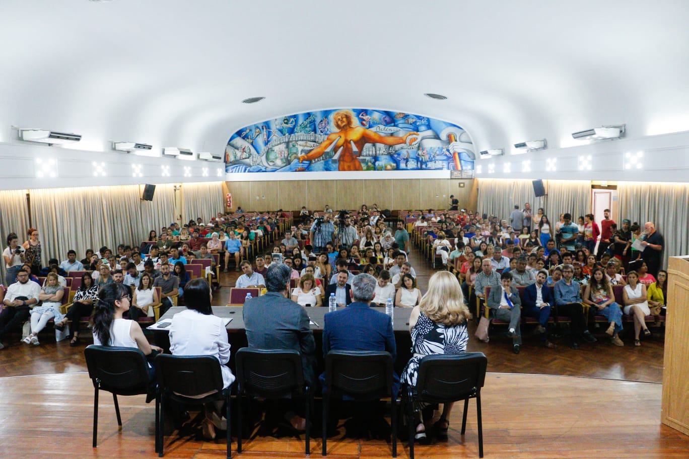 *COMENZÓ EN CHACO EL PRE FORO DE DERECHOS HUMANOS: "NO HAY DEMOCRACIA ADULANDO A LOS PODEROSOS, SINO DESTERRANDO LAS INJUSTICIAS", DIJO CAPITANICH*