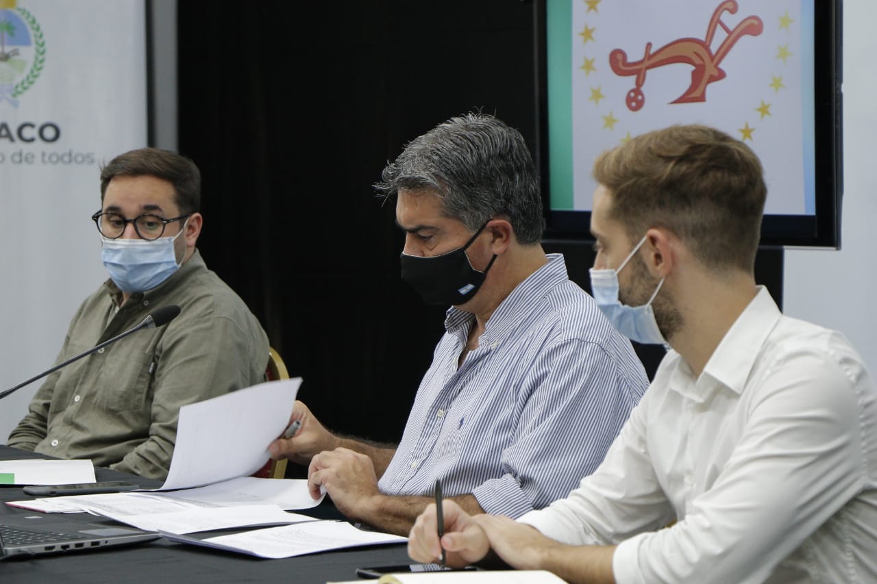 CON APOYO NACIONAL, EL GOBIERNO Y ENOHSA PLANIFICAN NUEVAS OBRAS PARA AMPLIAR EL SISTEMA DE AGUA POTABLE Y CLOACAS EN TODA LA PROVINCIA  