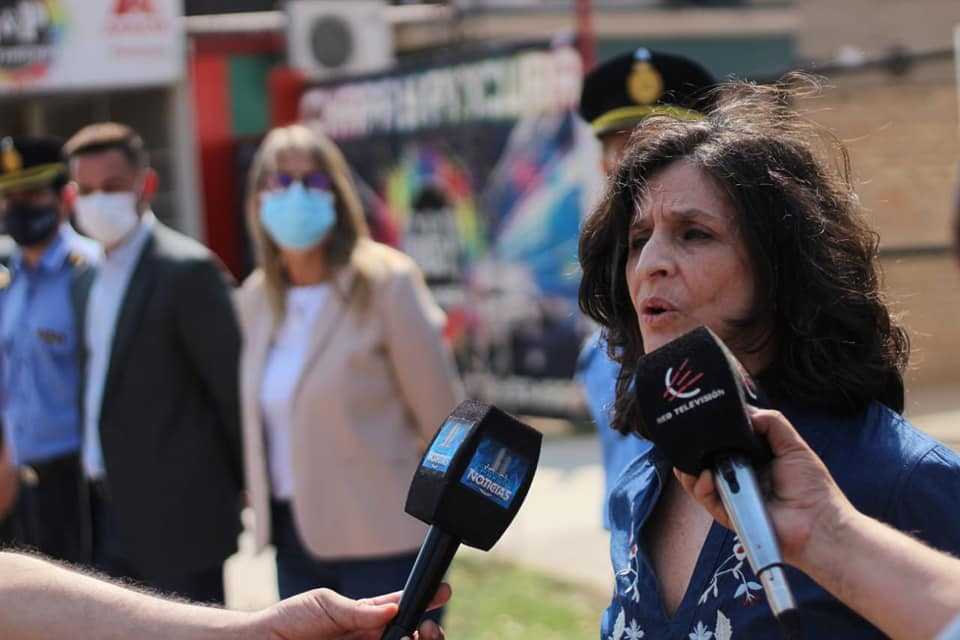 GLORIA ZALAZAR , MINISTRA DE SEGURIDAD Y JUSTICIA “Las fiestas clandestinas es el negociado de unos pocos inescrupulosos”