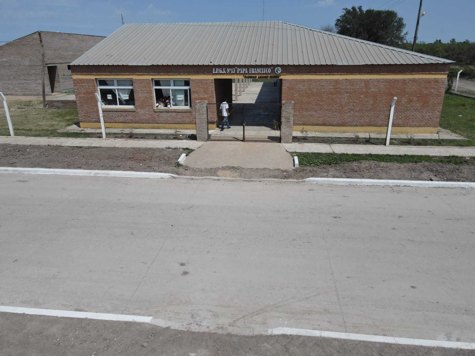 El gobierno inauguró 16 cuadras de pavimento en Villa Ángela