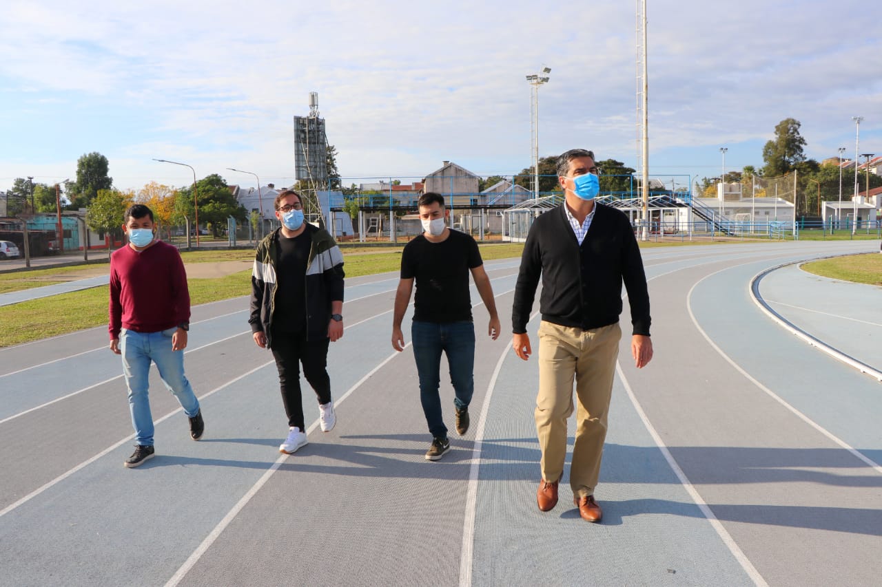 PROVINCIA AVANZA CON OBRAS SANITARIAS, DEPORTIVAS Y DE SEGURIDAD