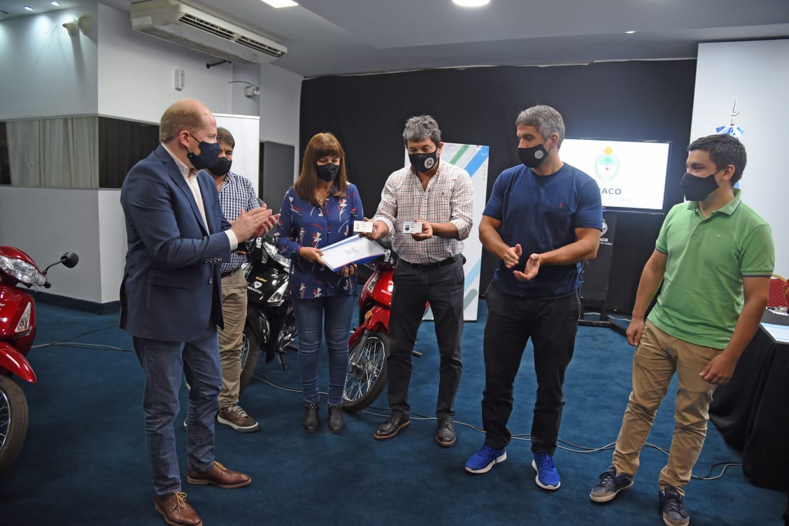 SEGUNDA OLA DE COVID: GOBIERNO REACTIVÓ LAS REUNIONES DE LA COMISIÓN LABORAL DE EMERGENCIA