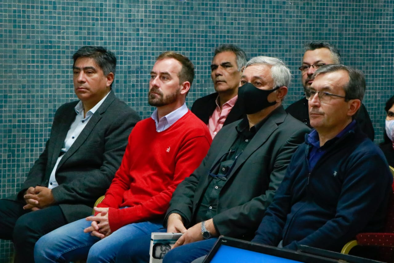 *EL GOBIERNO PROVINCIAL FORTALECE POLÍTICAS PARA REDUCIR LA INFORMALIDAD LABORAL Y COMBATIR LA DESERCIÓN ESCOLAR*
