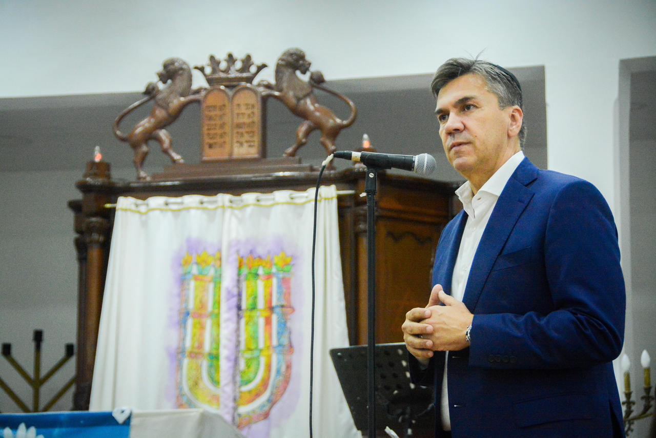 *EL GOBERNADOR ZDERO ACOMPAÑÓ EL 32° ANIVERSARIO DEL ATENTADO A LA EMBAJADA DE ISRAEL EN ARGENTINA*