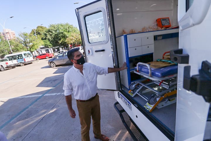 CAPITANICH ENTREGÓ NUEVAS AMBULANCIAS PARA EL IMPENETRABLE Y EL GRAN RESISTENCIA