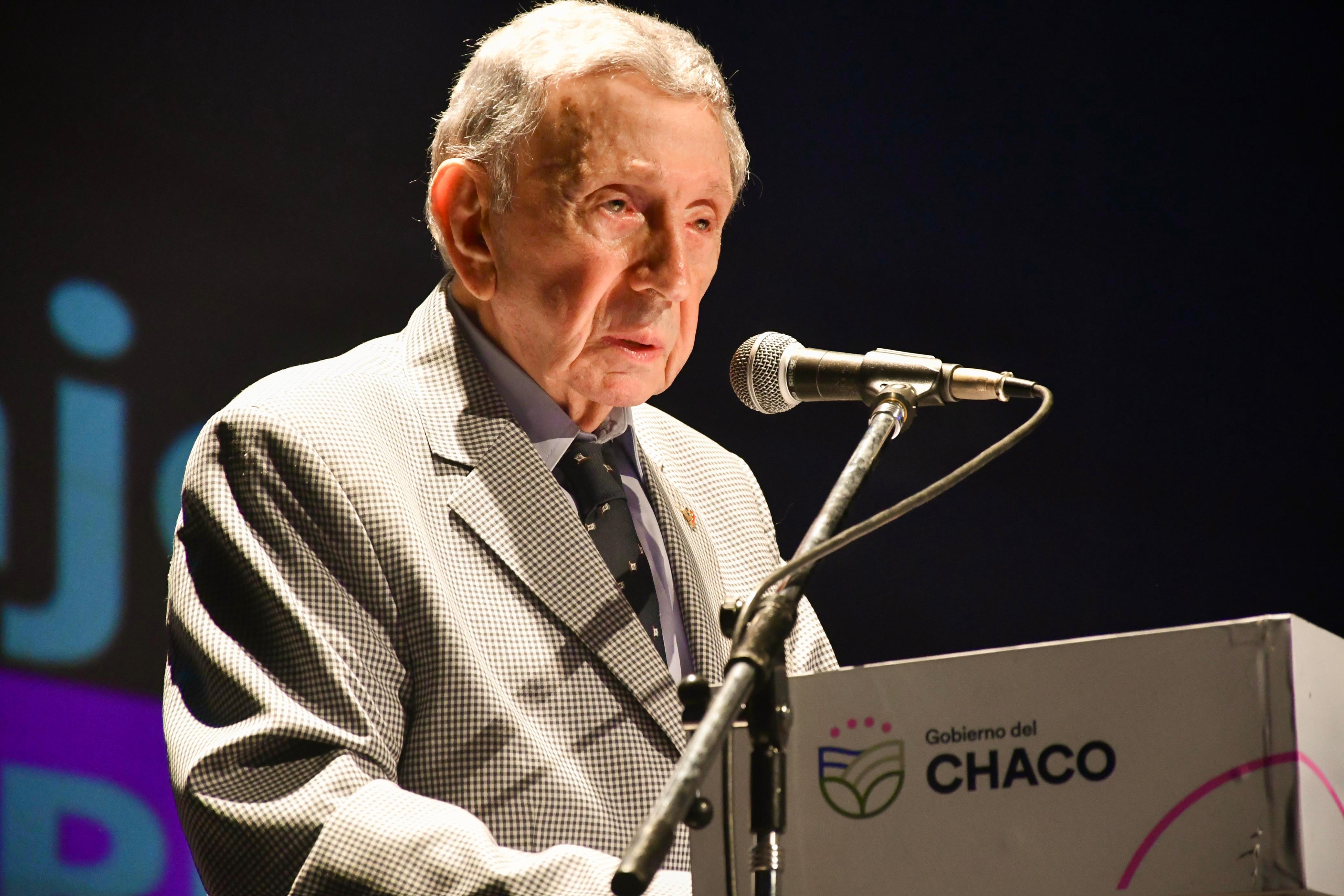 -Día de la Bandera del Chaco- EL GOBIERNO PROVINCIAL RINDIÓ HOMENAJE Y DECLARÓ ABANDERADO DE LA PROVINCIA A DON LUIS LANDRISCINA