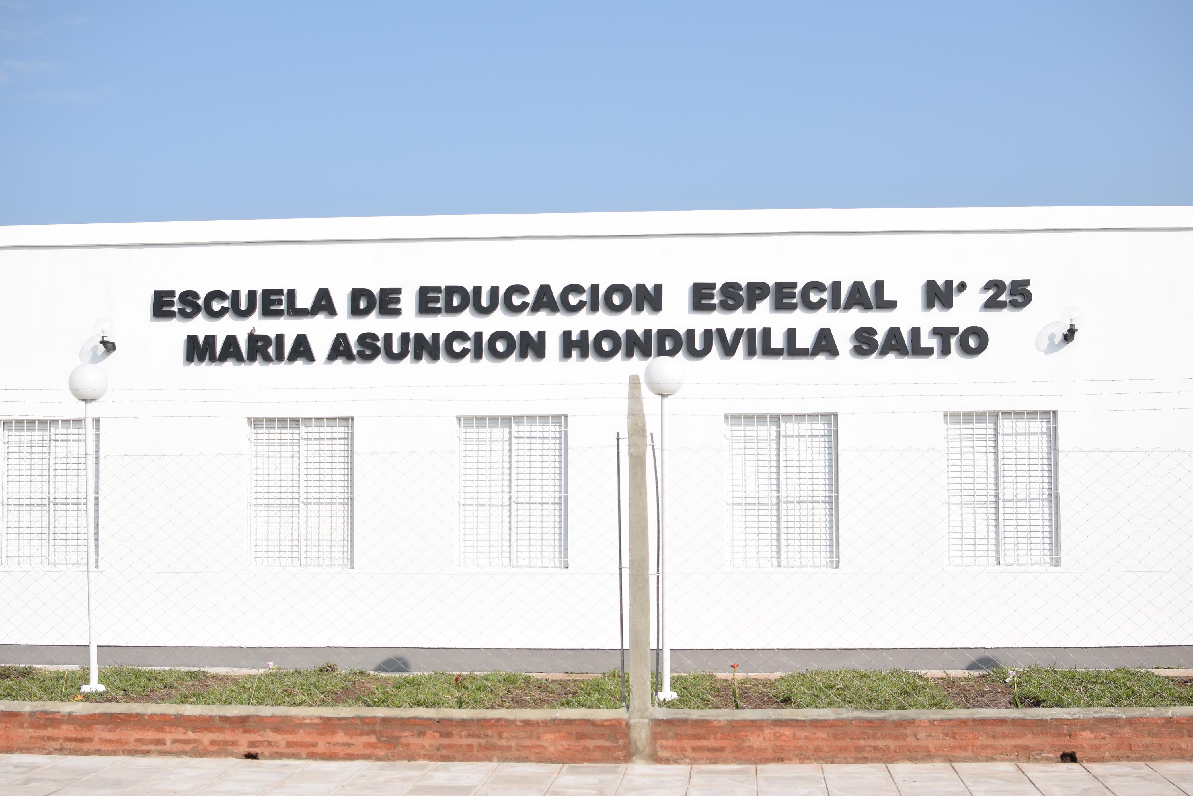 LA TIGRA: EL GOBERNADOR ZDERO CELEBRÓ CON INAUGURACIONES DE OBRAS LOS 99 AÑOS DE LA LOCALIDAD