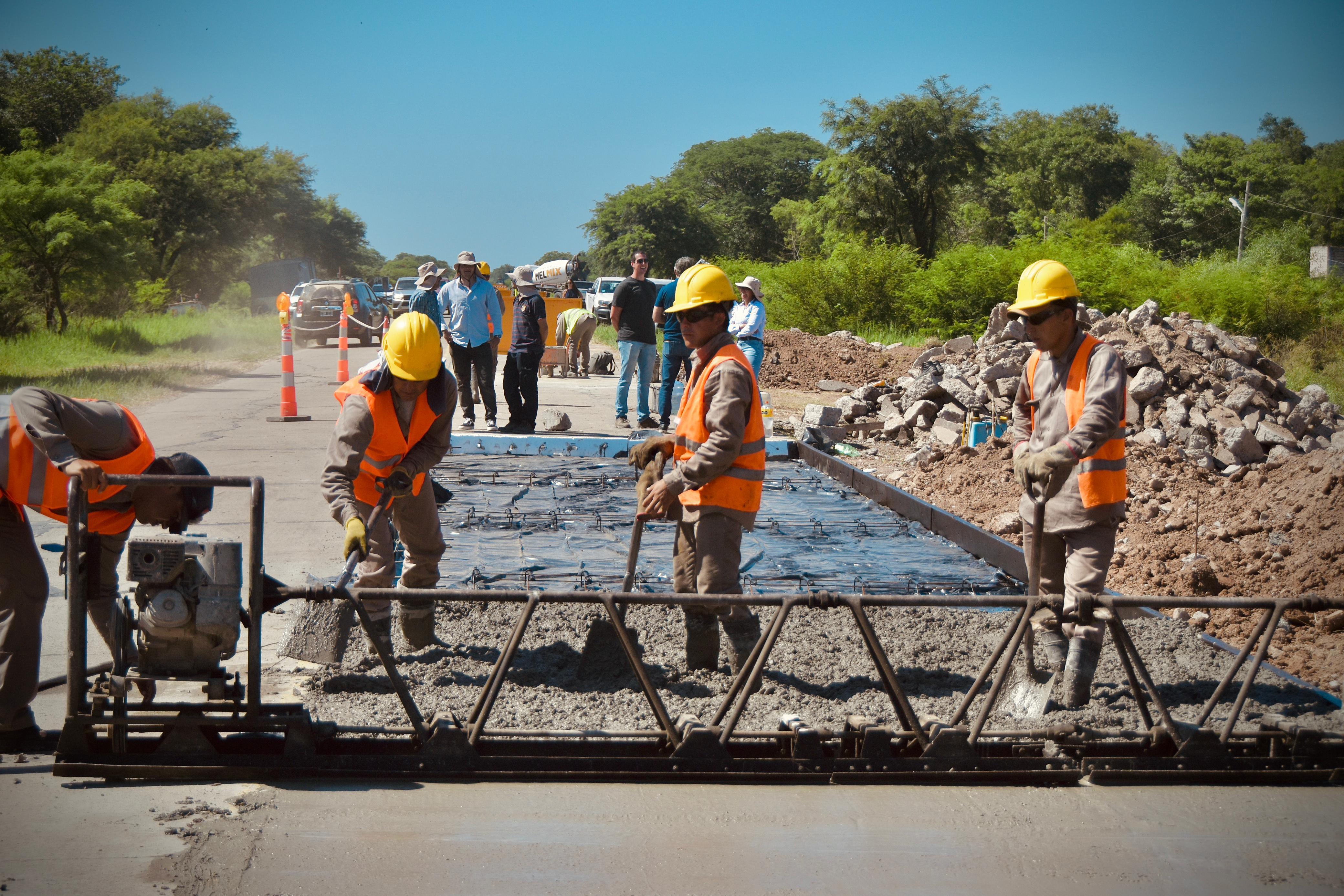 *EL GOBERNADOR ZDERO INSPECCION&Oacute; LAS OBRAS DE REPARACI&Oacute;N EN LA RUTA PROVINCIAL N&deg; 9*