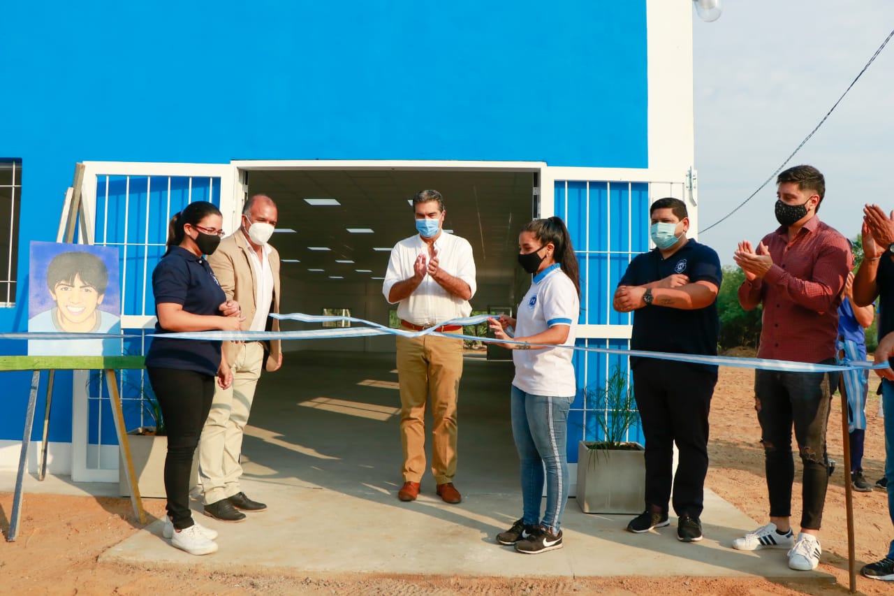 *EL GOBIERNO INAUGURÓ EL NUEVO SALÓN DE USOS MÚLTIPLES DE LA FUNDACIÓN GASTÓN QUE CONTIENE A MÁS DE MIL PERSONAS*