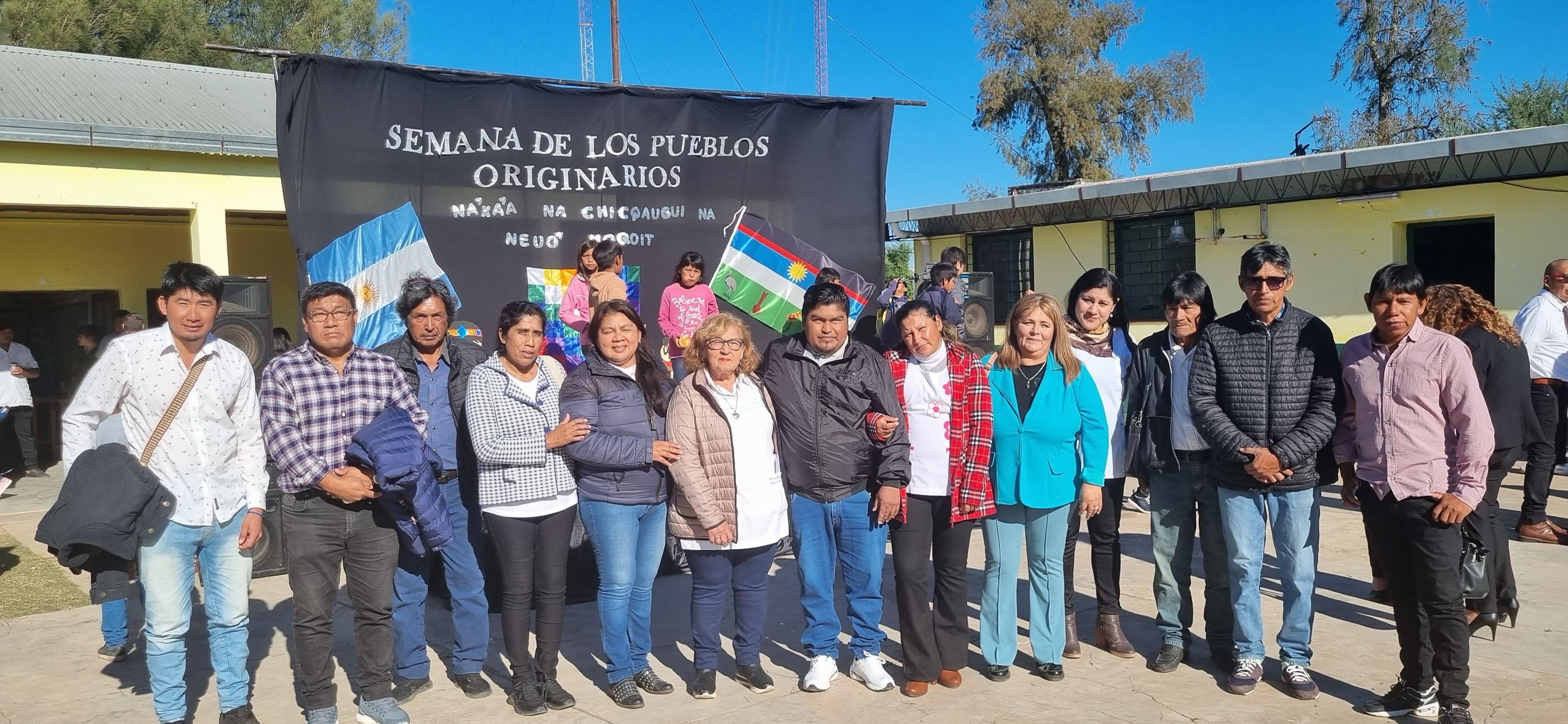 SEMANA DE LOS PUEBLOS ORIGINARIOS: EDUCACIÓN ACOMPAÑÓ EL ACTO EN LA ESCUELA 418 DE VILLA ÁNGELA*
