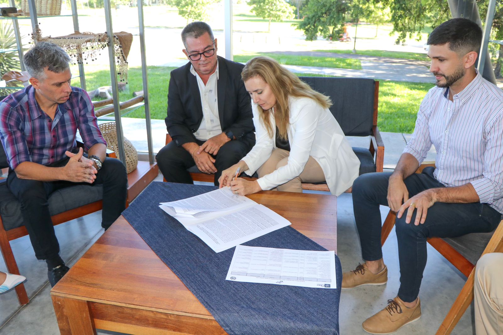 *TURISMO Y EL IESVA FIRMARON UN CONVENIO PARA LANZAR LA TECNICATURA EN GESTIÓN TURÍSTICA*
