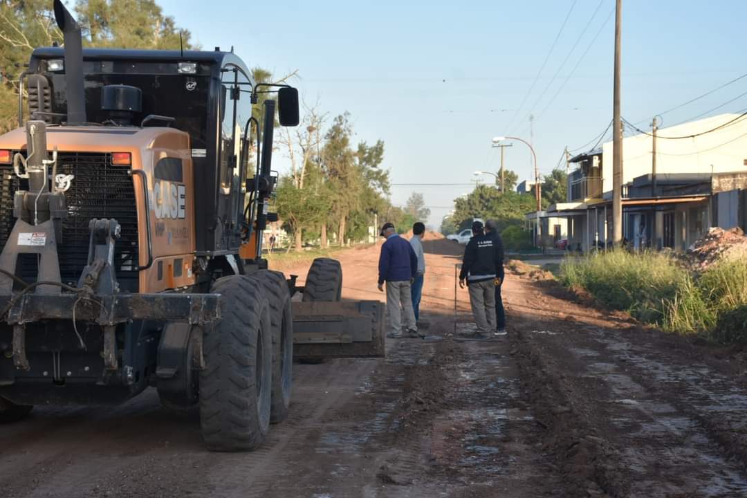 EL INTENDENTE ADALBERTO PAPP RECORRIÓ EL BOULEVARD SAN MARTIN DONDE SE COMENZÓ CON EL PAVIMENTO