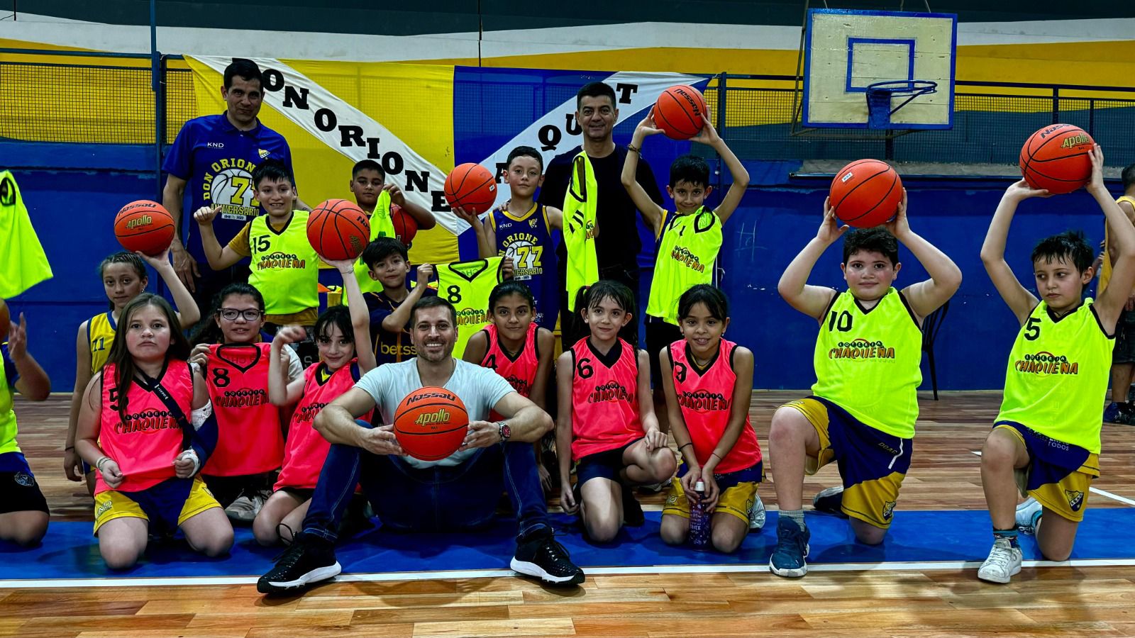 *BARRANQUERAS: EL GOBIERNO PROVINCIAL ENTREGÓ ELEMENTOS DEPORTIVOS AL CLUB DON ORIONE*