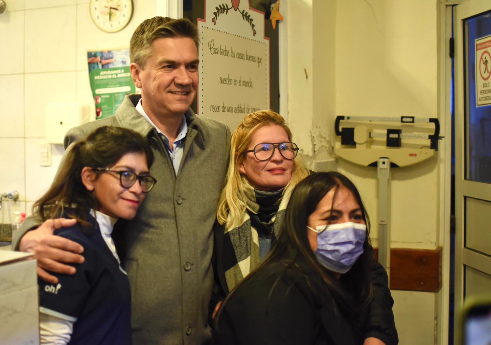 VILLA ÁNGELA: EL GOBERNADOR ENTREGÓ NUEVOS ELEMENTOS PARA EL HOSPITAL “SALVADOR MAZZA”