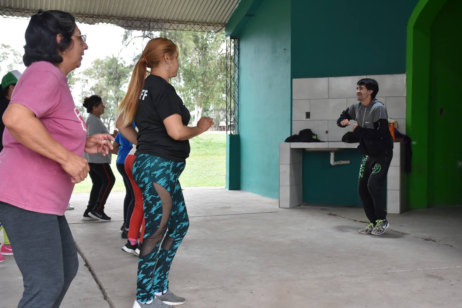 LA MUNICIPALIDAD DE VILLA ÁNGELA PROMUEVE ACTIVIDADES GRATUITAS EN ESPACIOS VERDES RESTAURADOS