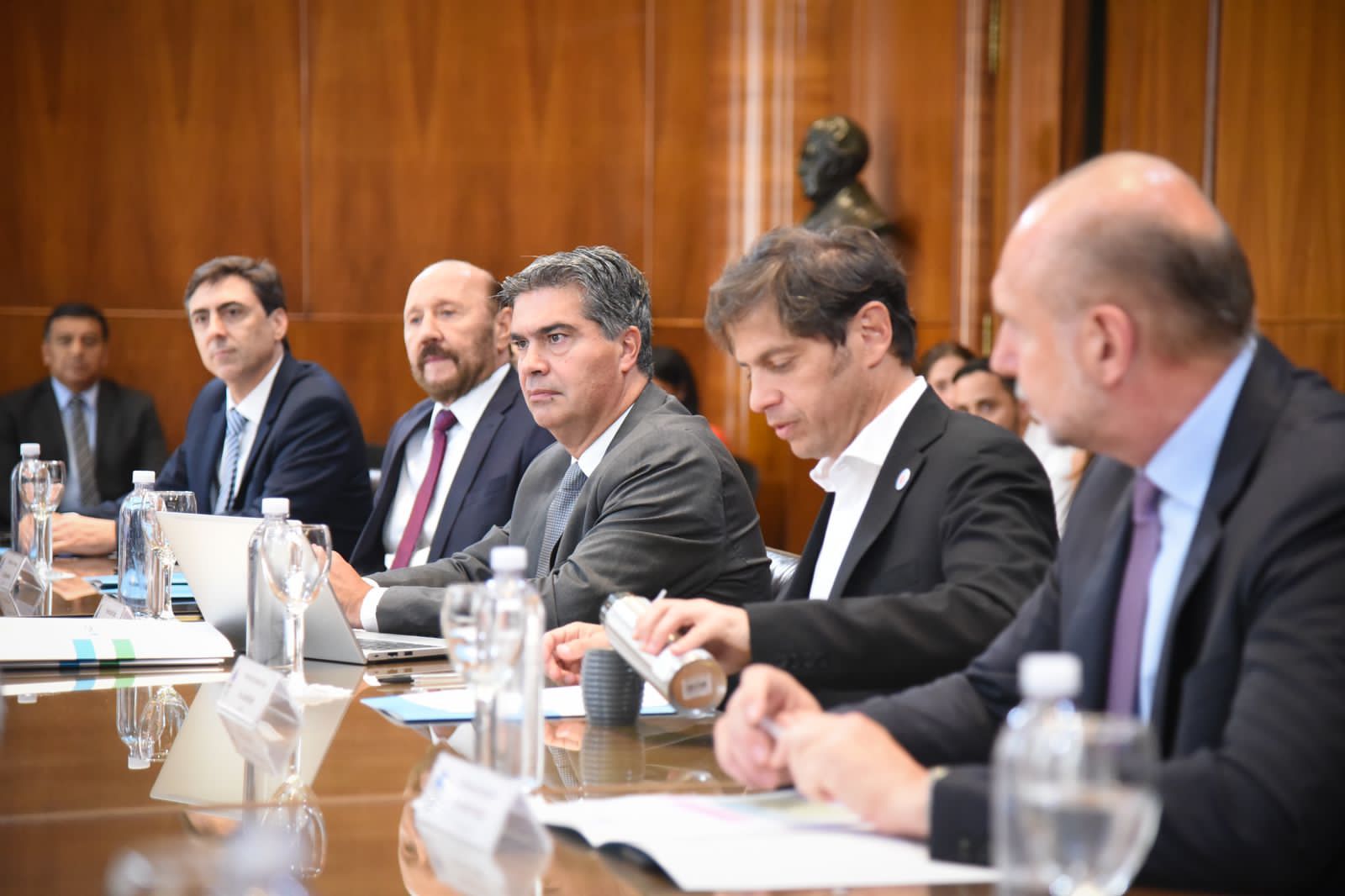 *CONSEJO FEDERAL DE HIDROVÍA: GOBERNADORES Y NACIÓN DEFINIERON PLAN DE TRABAJO PARA LA EJECUCIÓN DE OBRAS PRIORITARIAS*