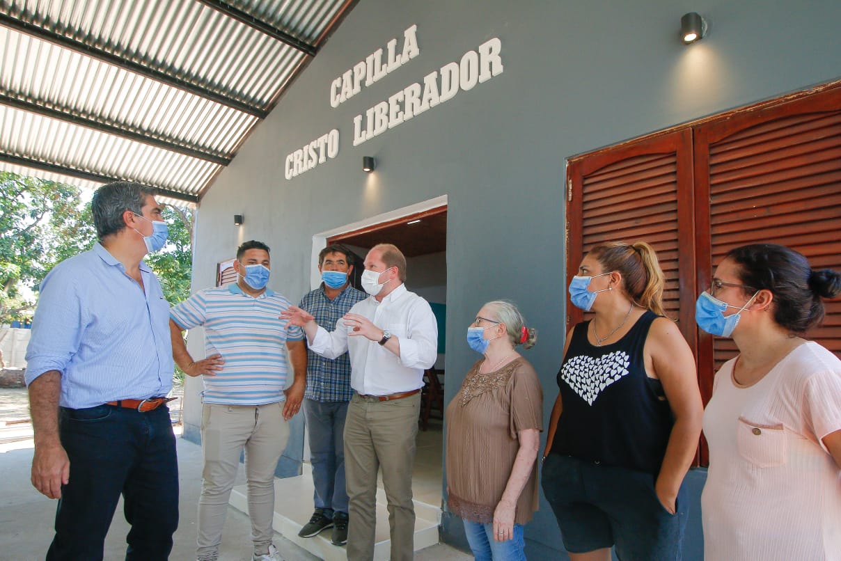 EL GOBERNADOR RECORRIÓ LAS OBRAS DE REFACCIÓN Y AMPLIACIÓN DE LA CAPILLA CRISTO LIBERADOR