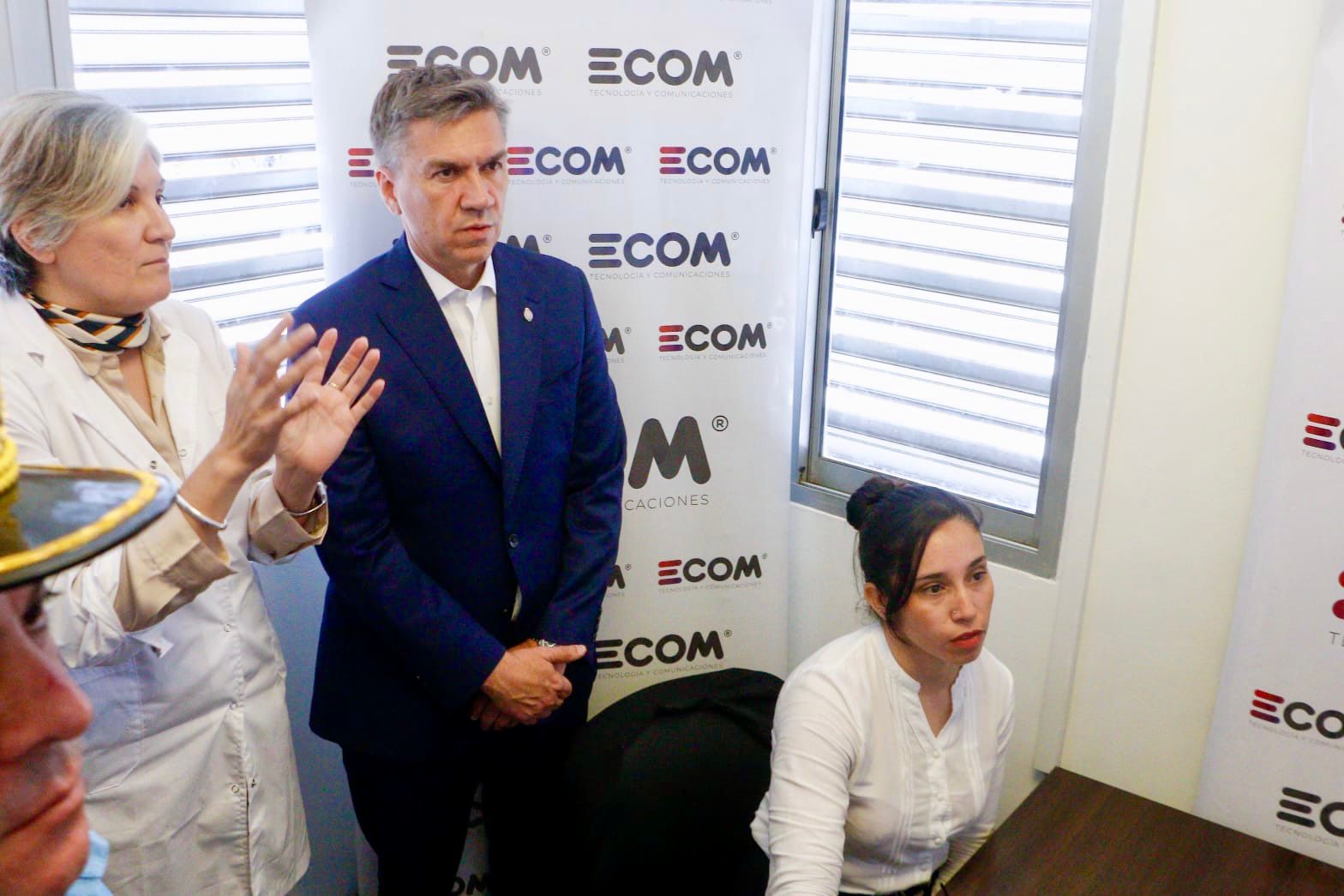 *HOSPITAL PERRANDO: EL GOBERNADOR ZDERO INAUGURÓ UN FLAMANTE SISTEMA DE SEGURIDAD DOTADO DE 64 CÁMARAS NUEVAS*
