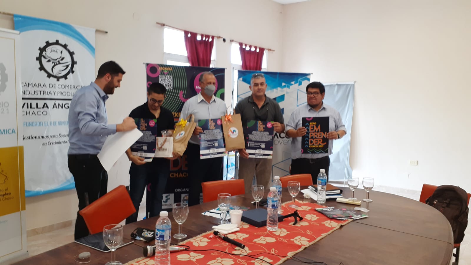EL INTENDENTE ADALBERTO PAPP ASISTIÓ A LA 8VA REUNIÓN MENSUAL DE FECHACO JOVEN EN LA CÁMARA DE COMERCIO DE VILLA ÁNGELA  