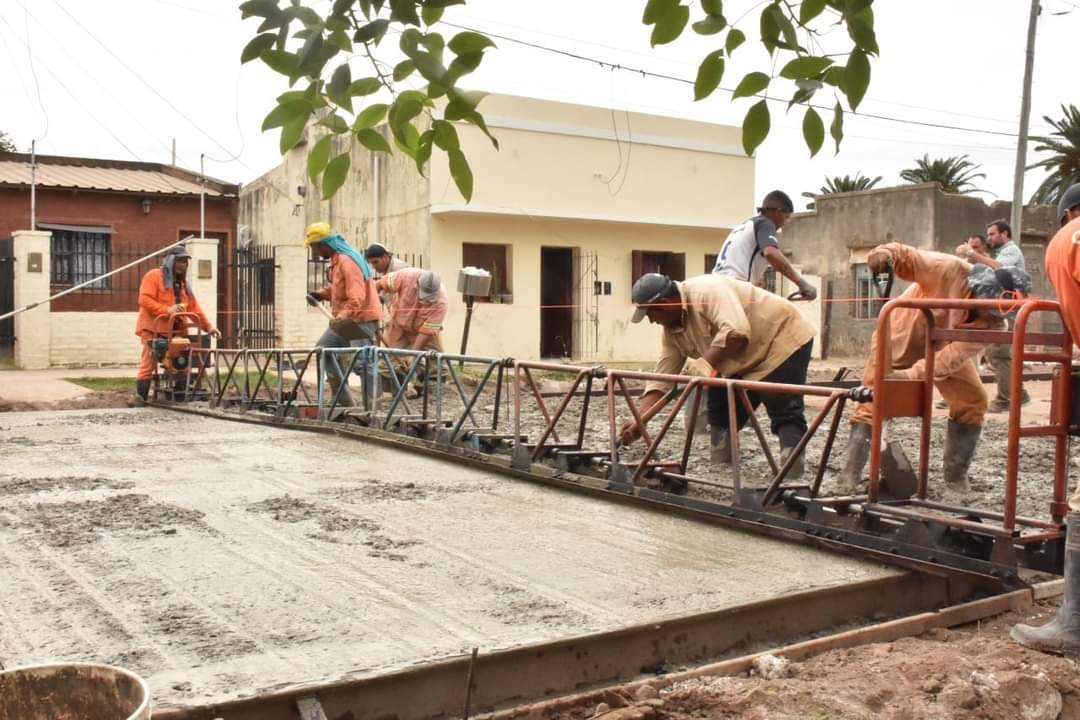 PAPP DESTACA EL APORTE DE PROVINCIA PARA LA PAVIMENTACIÓN URBANA DE CALLES EN VILLA ÁNGELA