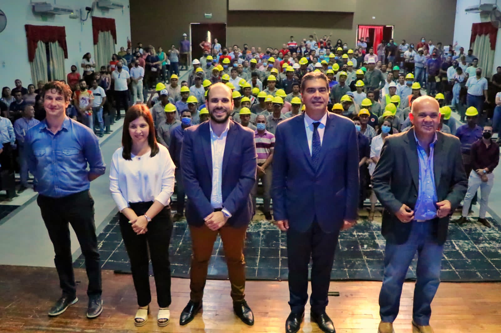 CAPITANICH RECIBIÓ LAS OFERTAS PARA LA CONSTRUCCIÓN DE 302 VIVIENDAS EN SAN MARTÍN