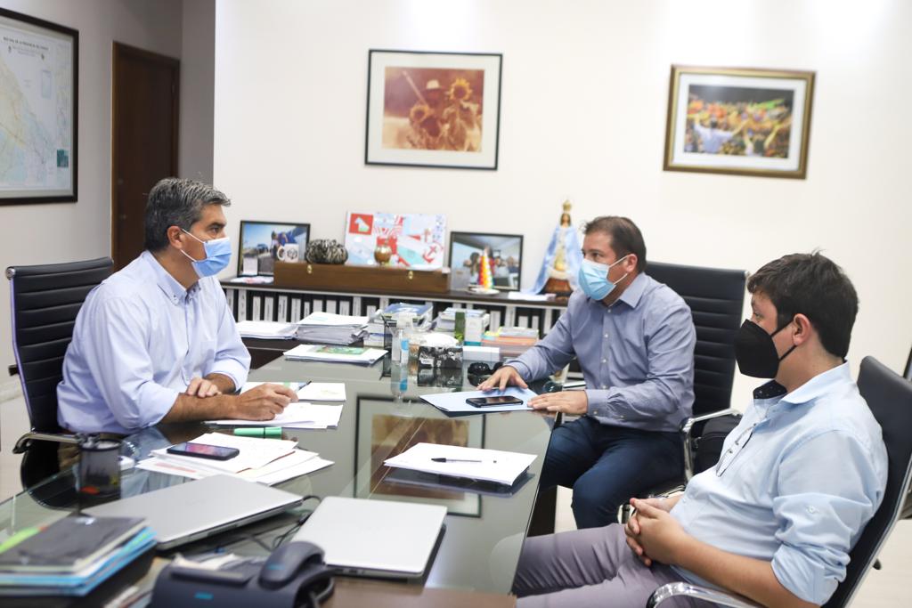 APITANICH Y EL INTENDENTE DE PRESIDENCIA ROCA ANALIZARON OBRAS A EJECUTARSE EN EL MUNICIPIO