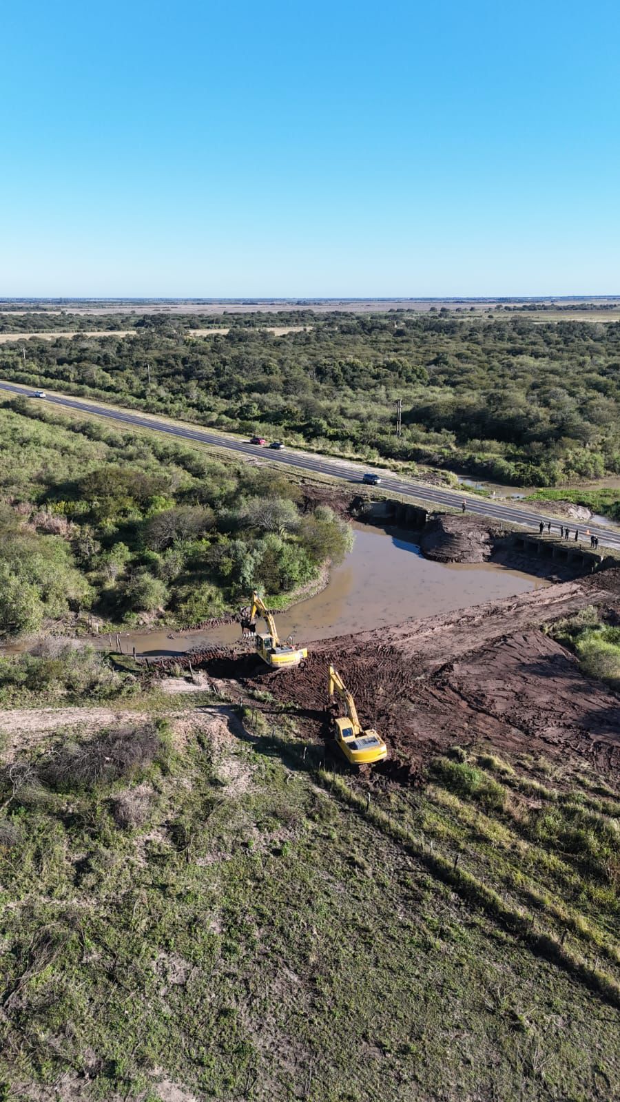 *M&Aacute;S DE 20 A&Ntilde;OS DE ESPERA: INICIARON LOS TRABAJOS DE LIMPIEZA DEL CANAL R&Iacute;O MUERTO*
