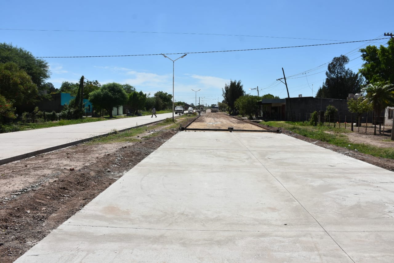 EL INTENDENTE PAPP VALORÓ LA CALIDAD Y CELERIDAD DE LA OBRA DE PAVIMENTO DEL BARRIO SARGENTO CABRAL