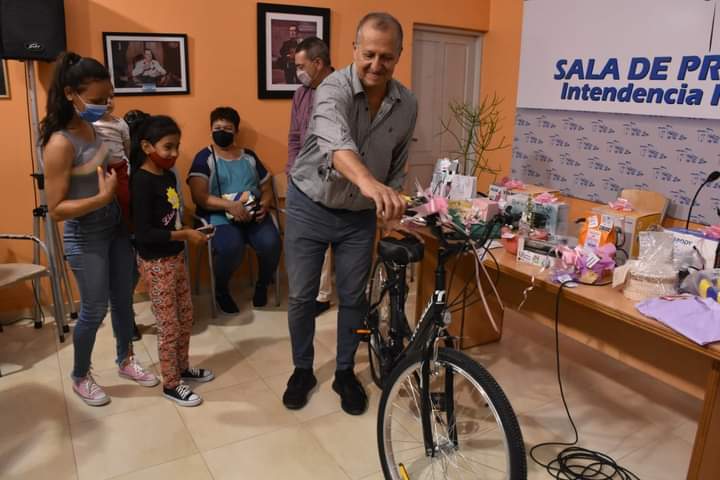 VILLA  ANGELA:PAPP REALIZÓ ENTREGA DE LOS PREMIOS DE LA FERIA EMPRENDEDORA
