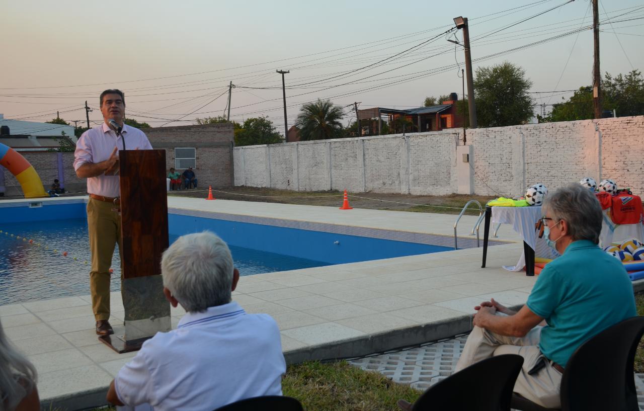 Inauguración de complejo natatorio  Sager: “Con un Estado presente, seguimos transformando a nuestros clubes deportivos y la calidad de vida de las y los chaqueños”